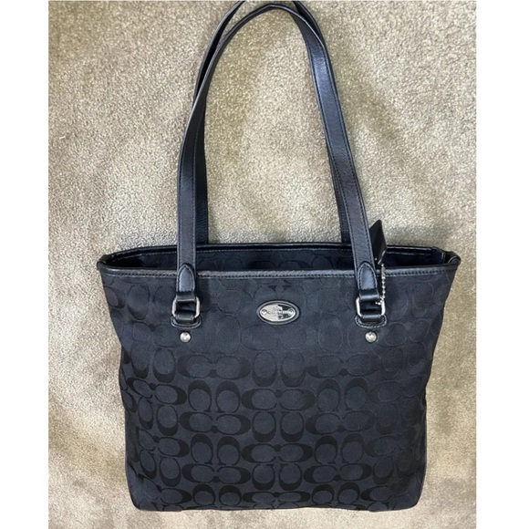 Coach zip top tote euc - Picture 2 of 5